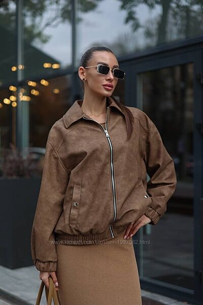 Шкіряний бомбер для стильних осінніх поєднань Ідеальний як поєднання з сукн