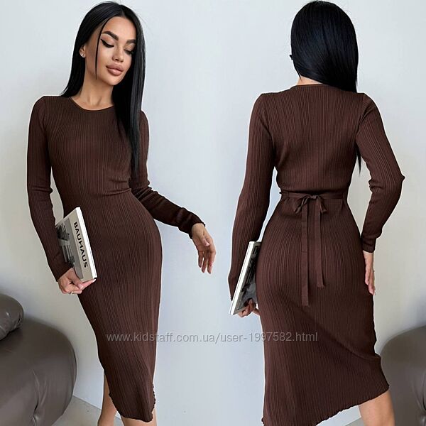 Жіноча сукня облягаюча силуетна міді в´язана в рубчик осіння демісезонна