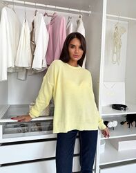 Светр. Мякий, приємний до тіла, не колеться 