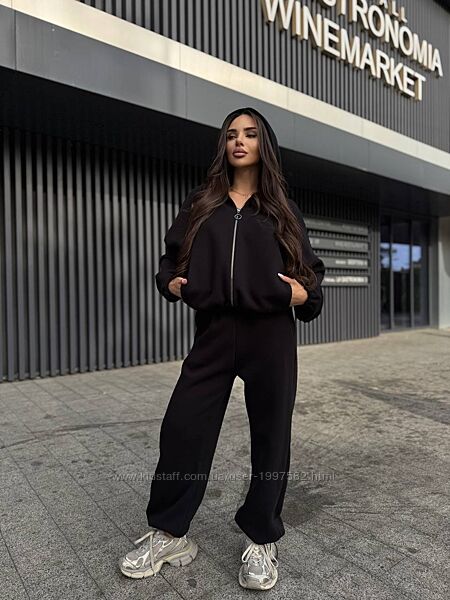 Костюм з обємним худі на блискавці та капюшоном, вільні штани прямого крою