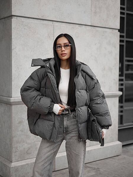 Пуховик із кашемірової плащівки на мембрані. Знімний капюшон, легкий синтет