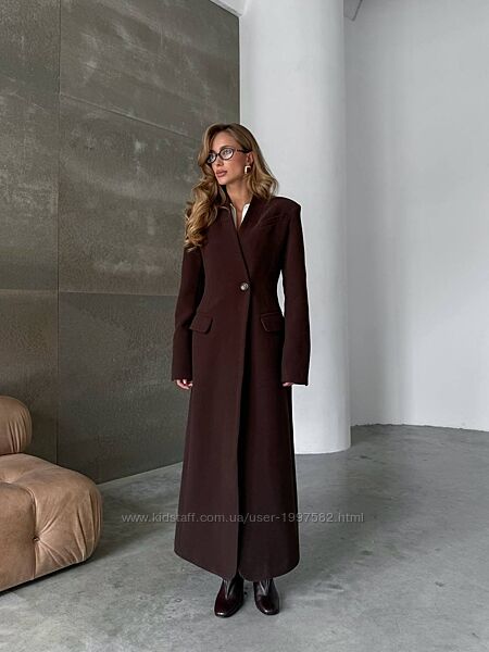Пальто Level. Подовжений силует, витончені лацкани. Пальто виготовлене з