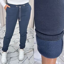 Брюки спорт. Шнурочок з фіксатором для зручності. Низ штанів на резинці. Ши