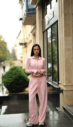 Це самий затишний та ніжний комплект , який тільки може бути Але при цьому
