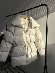 Пуховик на кулісці 2025 жаккард на мембрані, якісна текстурована тканина На