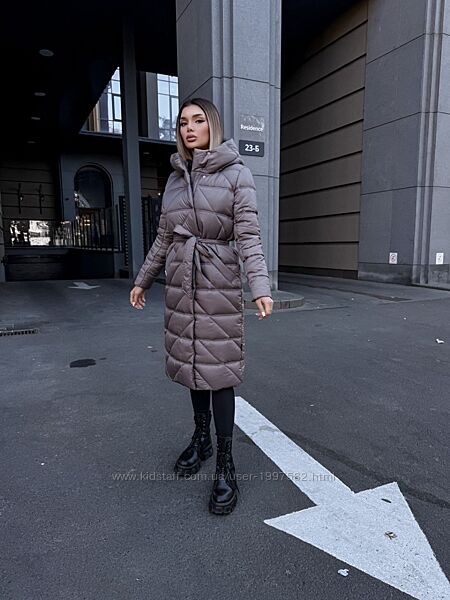 Куртка жіноча подовжена - твій щоденний щит від холоду та буденності