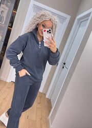 Супер теплий костюм Дівчата, Ви не уявляєте яка це гарна тканина Такої ще