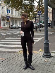 Той самий теплий комбінезон, який ідеально впишеться в зимній та осінній сез