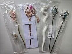 Шпилька квіти місяць