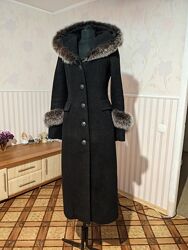 Теплое шерстяное элегантное пальто с мехом