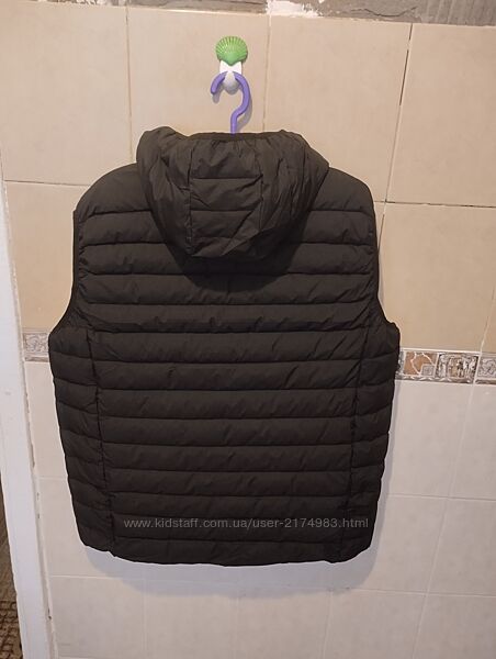 Демісезонна чоловіча безрукавка 54-56 розміру 