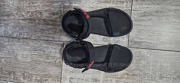 Літнє взуття для хлопця