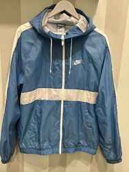 Вітровка Nike