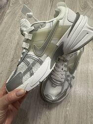 Nike V2K Run Summit White Metallic Silver 36,37